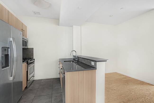 Foto del edificio - 229 West 60th Street
