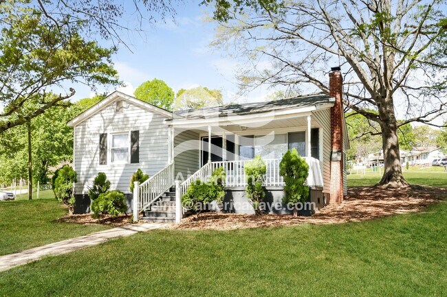 Foto del edificio - 305 River Dr