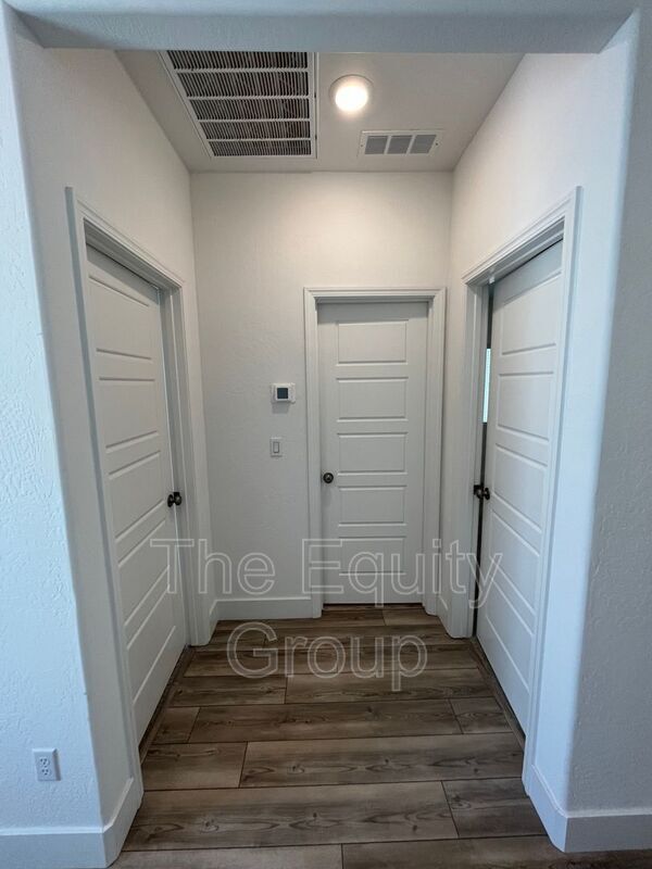 Building Photo - 135 E Taylor Ave