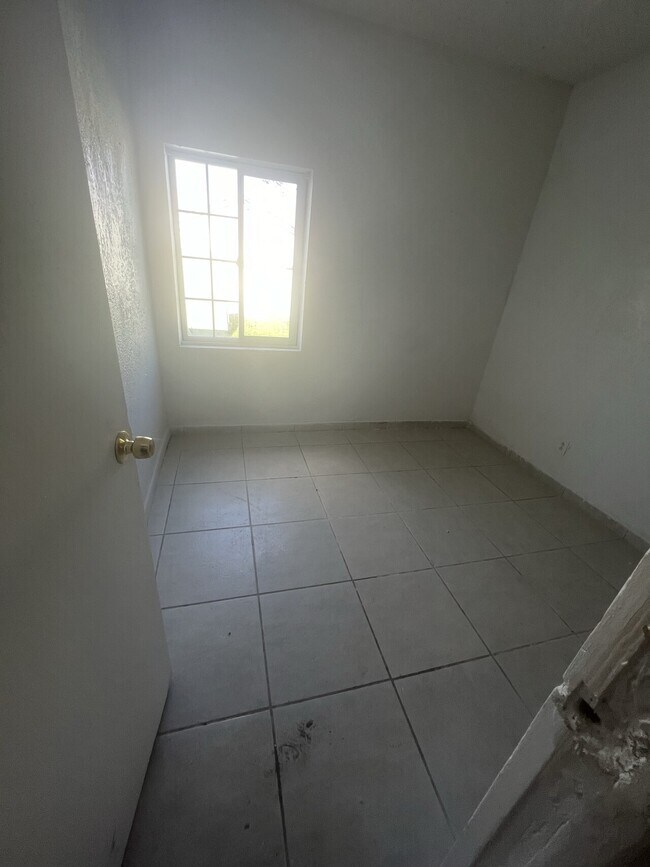 Foto del edificio - 4002 Joseph Rd Ceres CA 95307-FRONT HOUSE