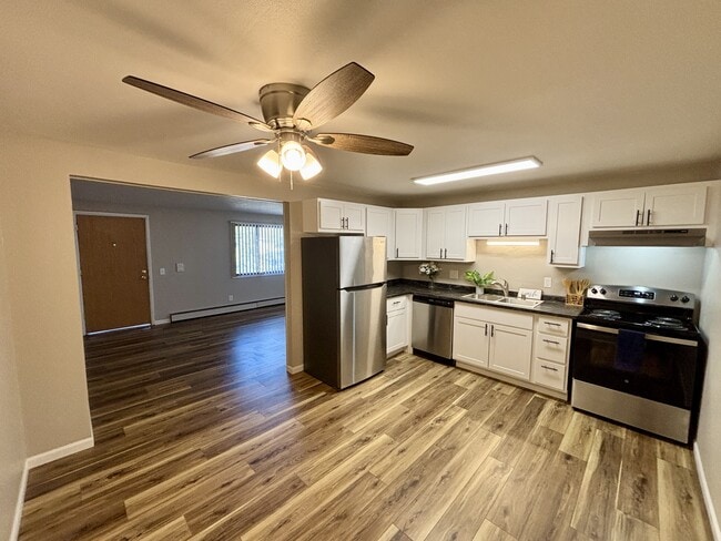 Building Photo - Capitol View Apartments