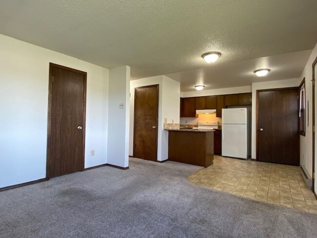 Building Photo - 1343