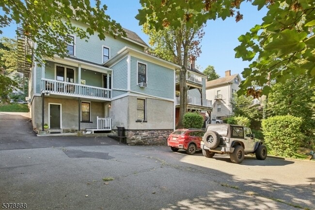 Foto del edificio - 61 Western Ave