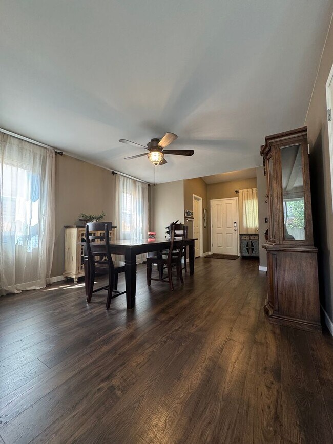 Foto del edificio - 2 bedroom Maple Valley Home