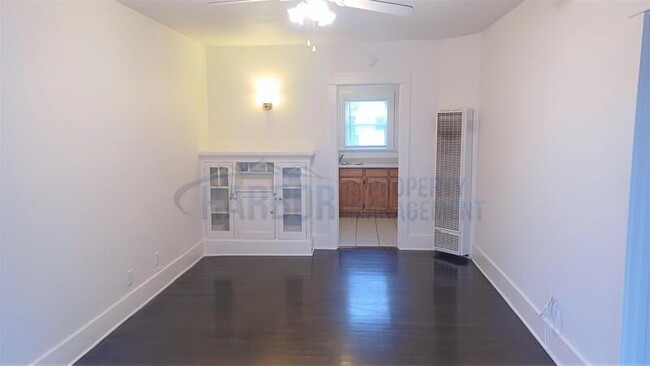 Building Photo - 1241 E Florida St