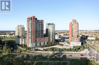 Building Photo - 2 River Plate St