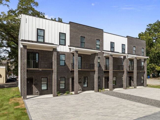 Photo - 113 E 9th St (Greenville, NC) Townhome