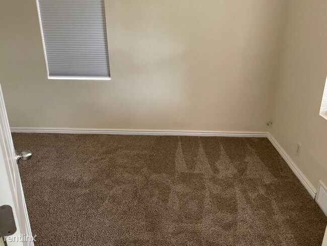 Foto del edificio - 4 br, 1 bath House - 1308 Cypress St