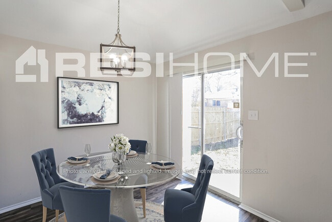 Building Photo - 3128 Ronay Dr