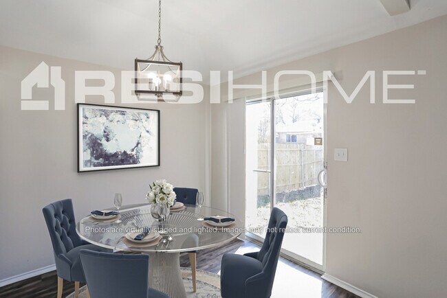 Foto del edificio - 3128 Ronay Dr