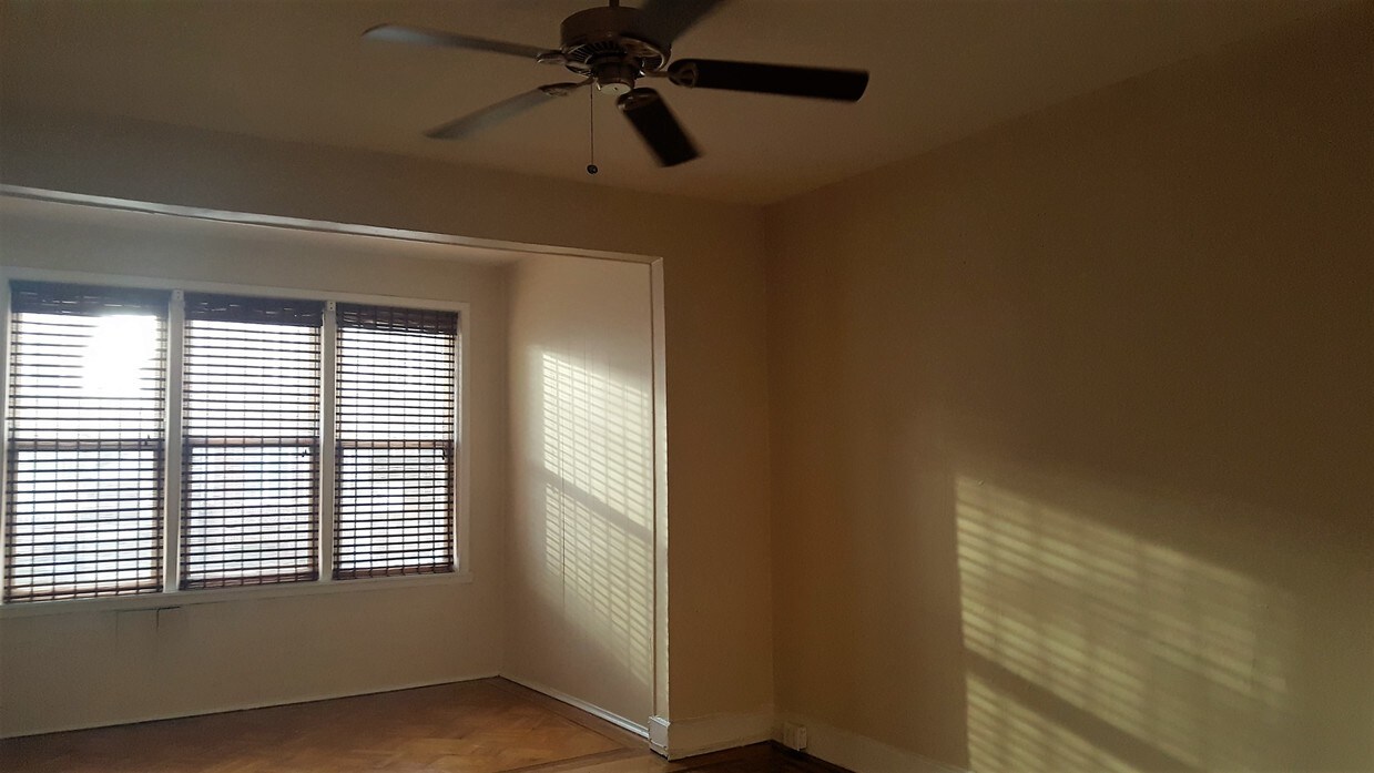 Foto principal - 505 E 2nd St