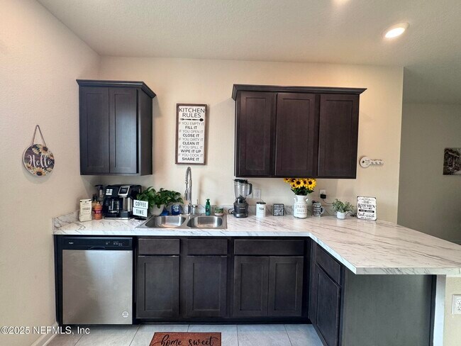 Foto del edificio - 4076 Oak Mill Rd