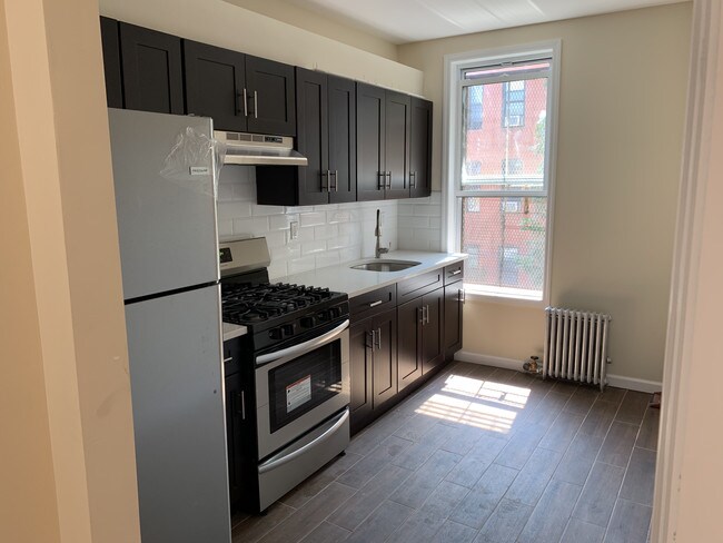 Kitchen - 342 49th St
