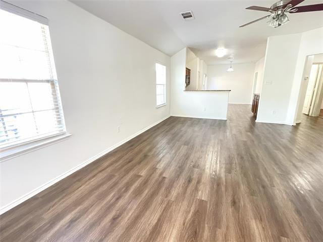 Foto del edificio - 1408 Silver Maple Ln