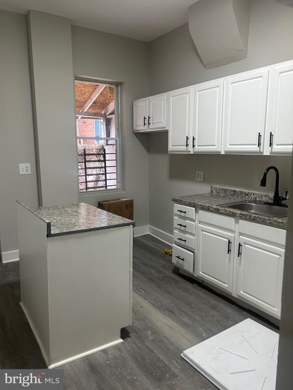 Building Photo - 1722 N Monroe St