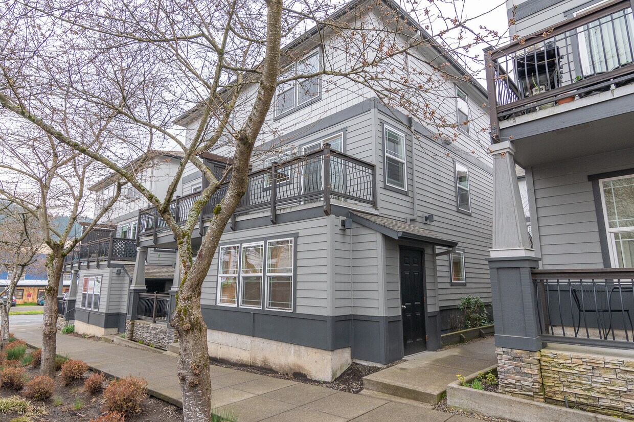6723 N Salem Ave Unit 6723, Portland, OR 97203 Condo for Rent in