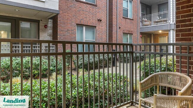 Building Photo - 2800 NE Green Oaks Blvd