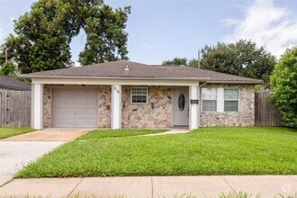 Building Photo - 519 Guyer St