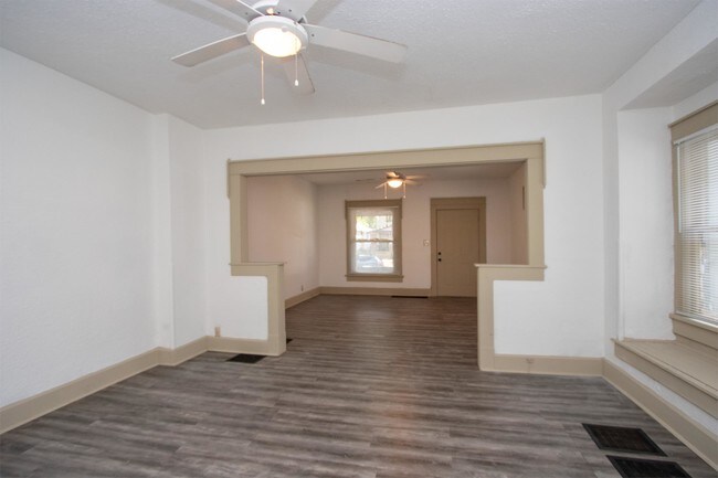 Building Photo - 1134 N Lasalle St
