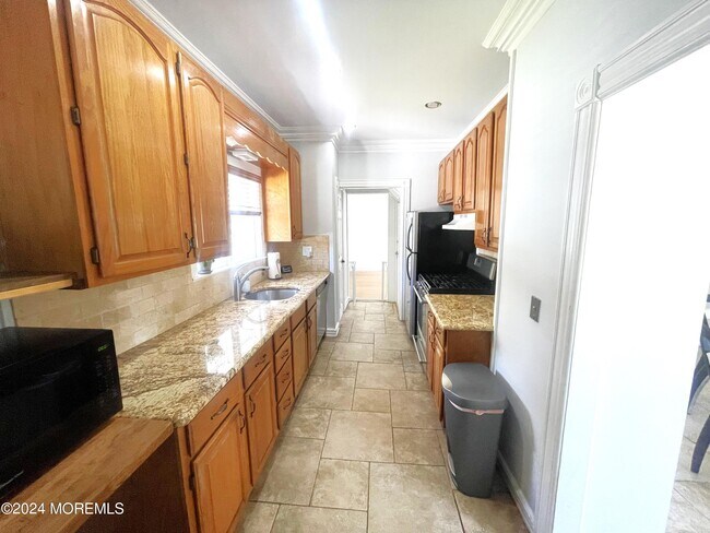 Building Photo - 893 NJ-34