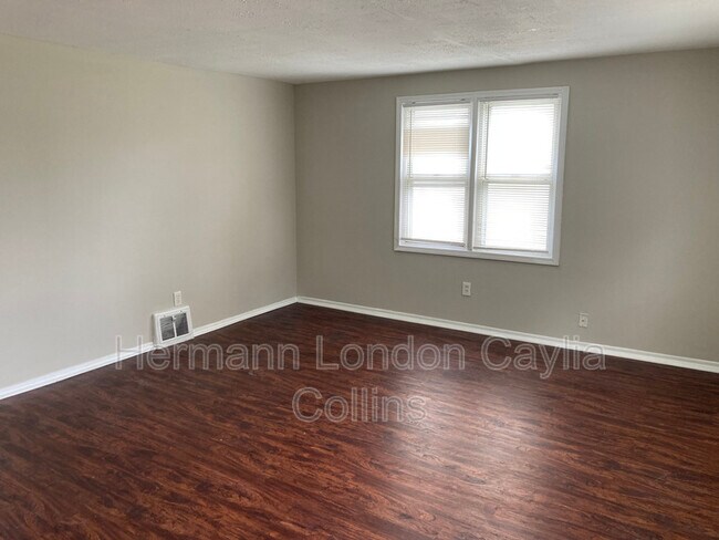 Building Photo - 233 Habecking Dr