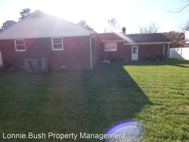 Building Photo - 3 br, 2 bath House - 1212 Pascal place