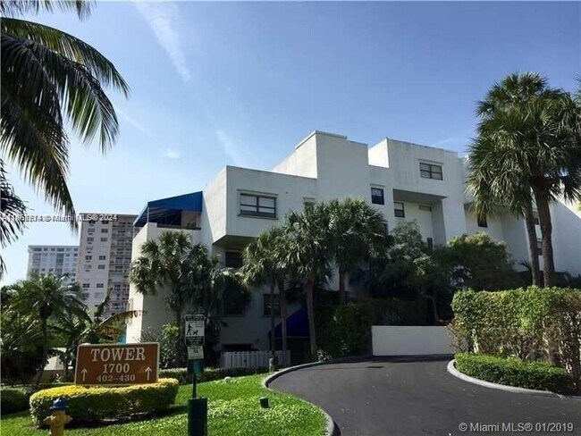 Building Photo - 412 Poinciana Island Dr