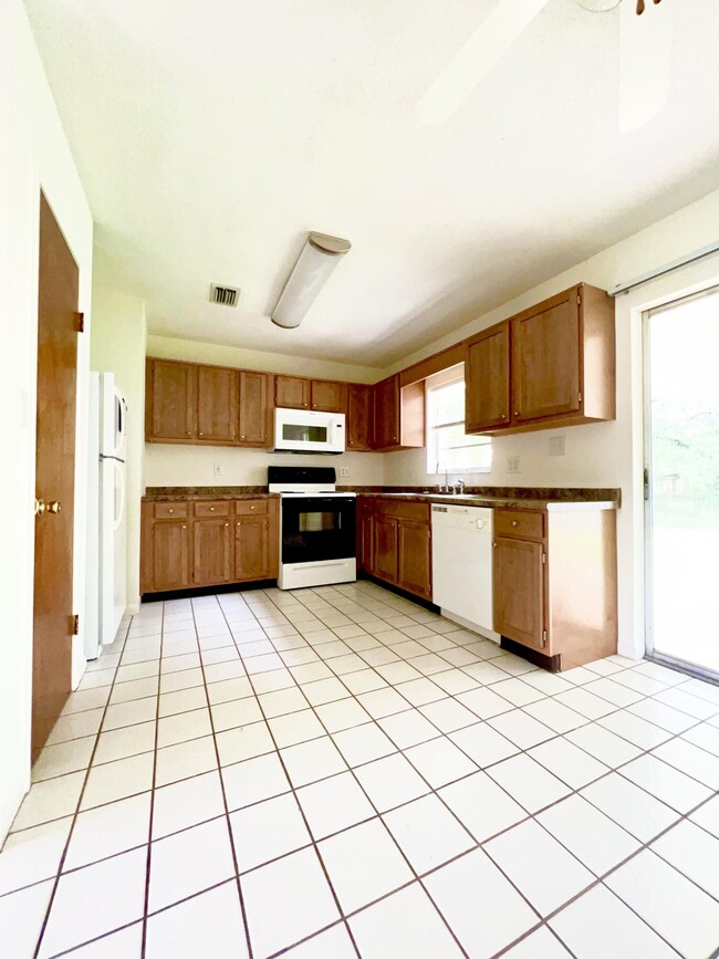 43 Oak Ln, Shalimar, FL 32579 House Rental in Shalimar, FL