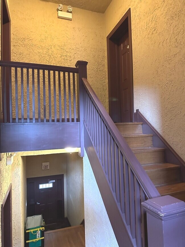 Foto del edificio - 3056 W Addison St