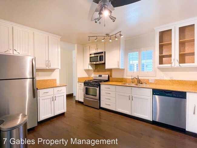 Foto del edificio - 2 br, 1.5 bath House - 636 E Birch St # B