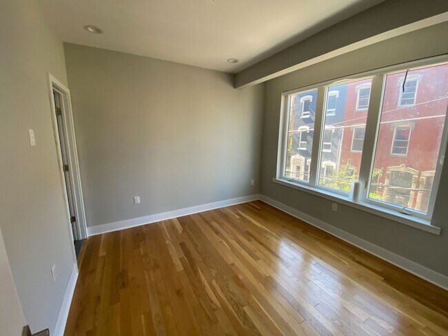 Foto del edificio - 1642 Cambridge St