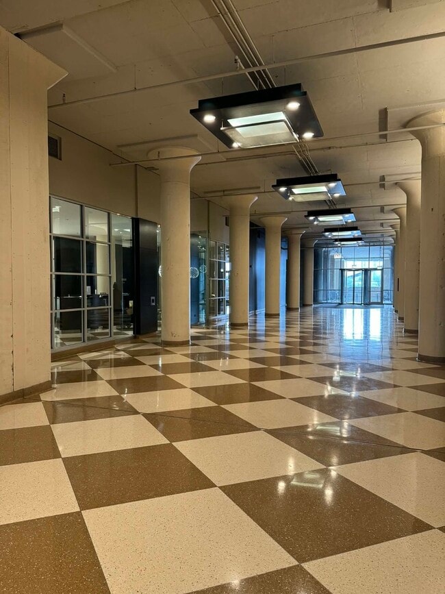 Foto del edificio - 900 N Kingsbury St