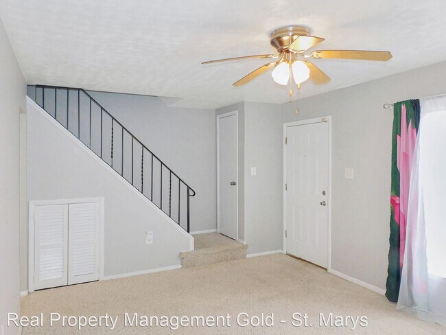 Foto del edificio - 3 br, 1.5 bath House - 46856 Flower Drive