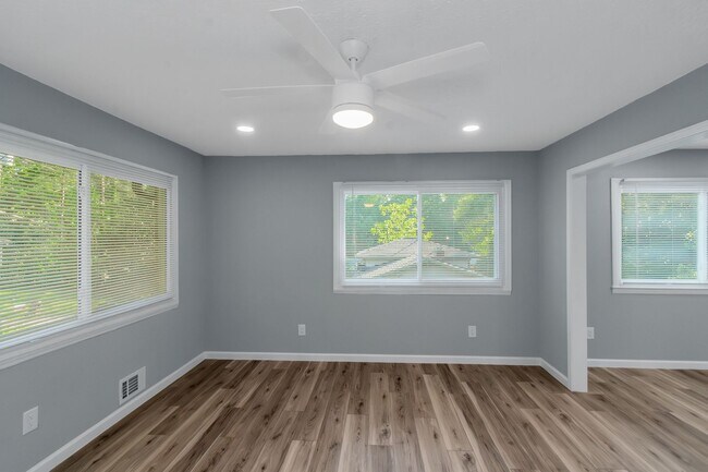 Building Photo - Your home awaits!