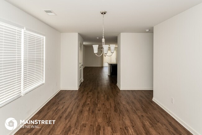 Foto del edificio - 905 Hawthorn Ln