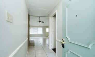Building Photo - 18531 Lippizaner Dr