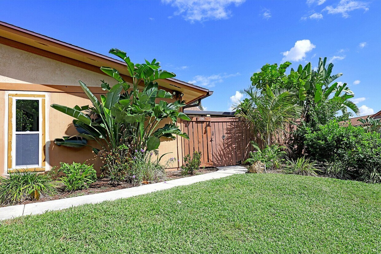 Royal Woods 17340 Apartment for Rent in Fort Myers, FL