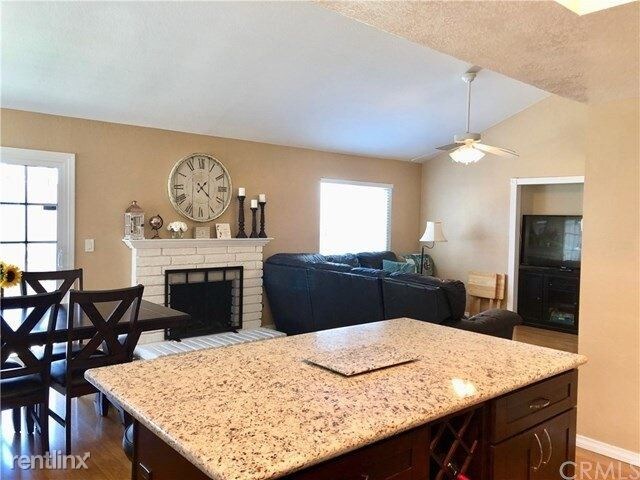 Building Photo - 3 br, 2 bath House - 8141 Rockview Circle