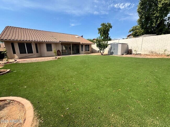 Foto del edificio - 4412 E Hopi St