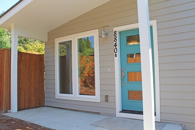 Building Photo - 8840 SW 36th Ave