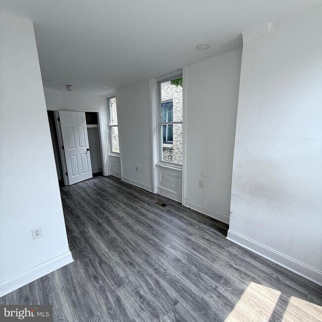 Building Photo - 1612 W Susquehanna Ave
