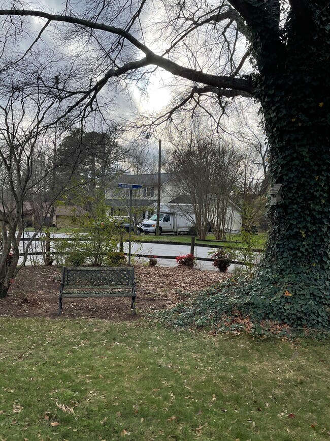 Foto del edificio - 203 Wemberly Dr