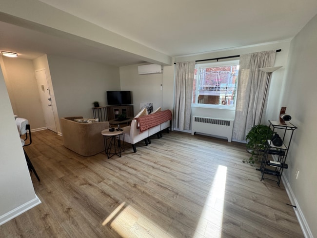 Foto del edificio - 2129 19th St N