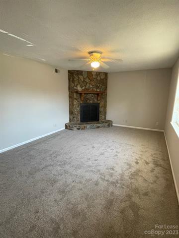 Foto del edificio - 5805 Hunting Ridge Ln