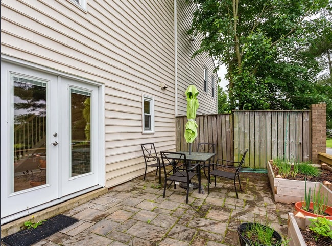 Building Photo - 6016 Sunset Ridge Ct