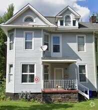 Building Photo - 137 E Wallace Ave