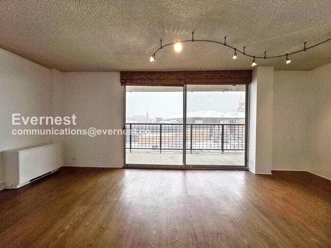 Foto del edificio - 2225 Buchtel Blvd S