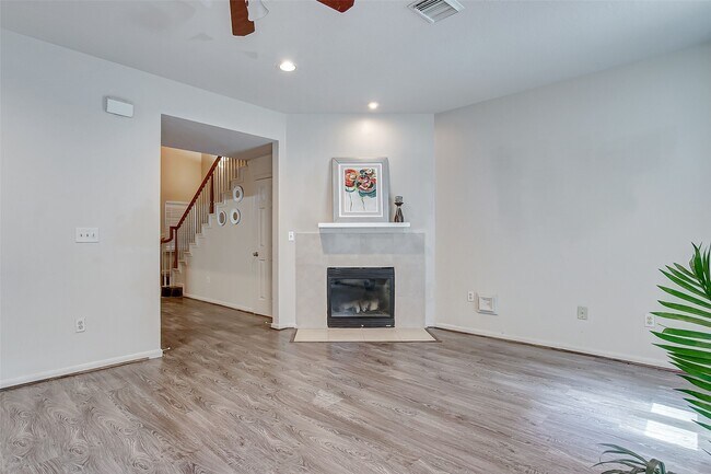Foto del edificio - 3742 E Ashford Villa Ln