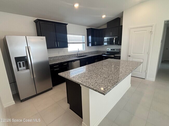 Foto del edificio - 641 Hugo SE Dr