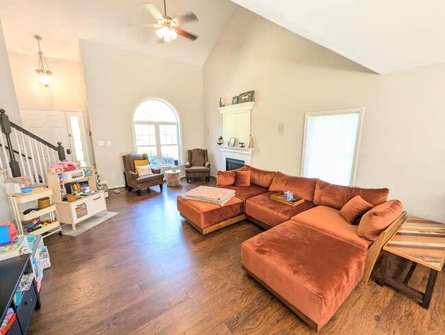 Foto del edificio - 4980 Westmoreland Dr